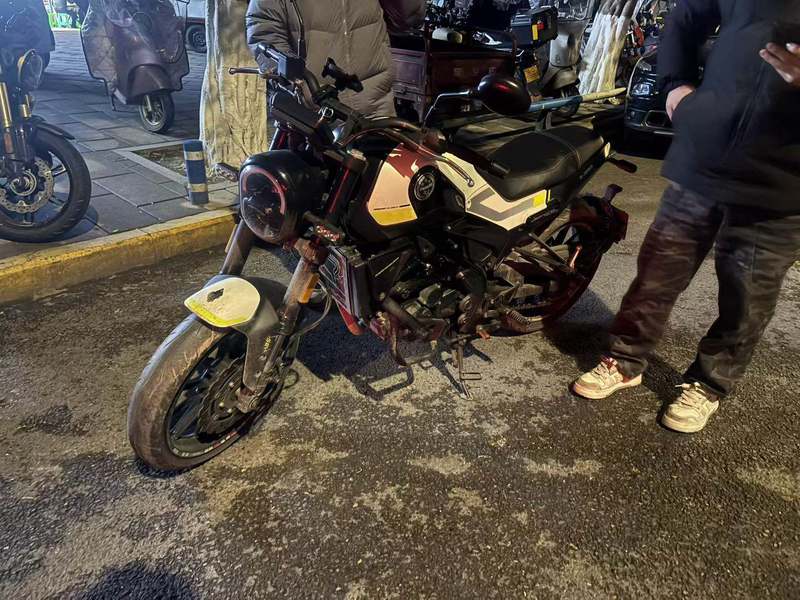 二手贝纳利幼狮 Leoncino 250