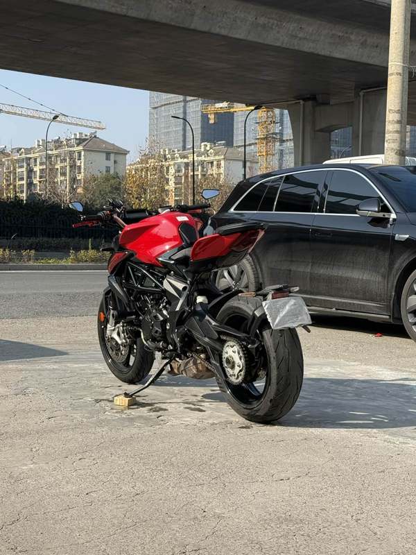 二手奥古斯塔Brutale 800