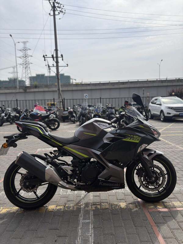 二手川崎Ninja 400