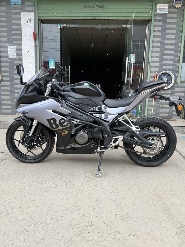 二手贝纳利龙卷风 Tornado 252R