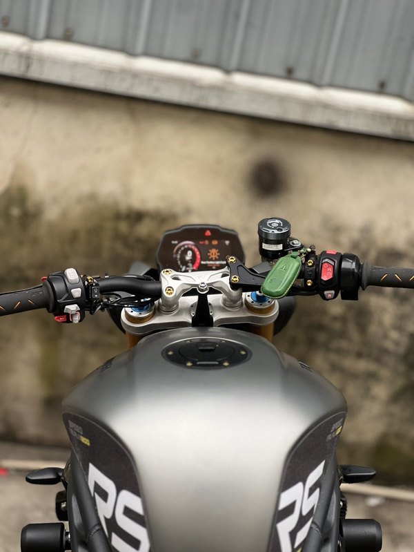 二手凯旋Speed Triple 1200