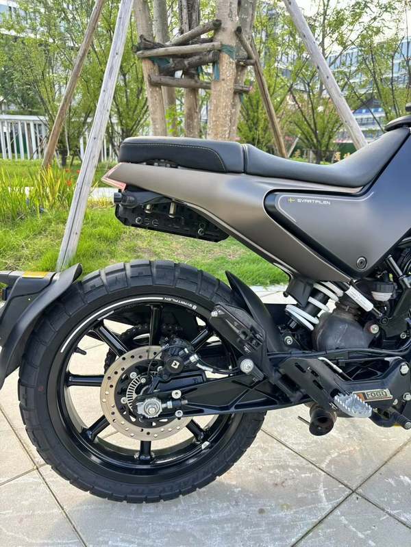 二手HUSQVARNA黑箭 401