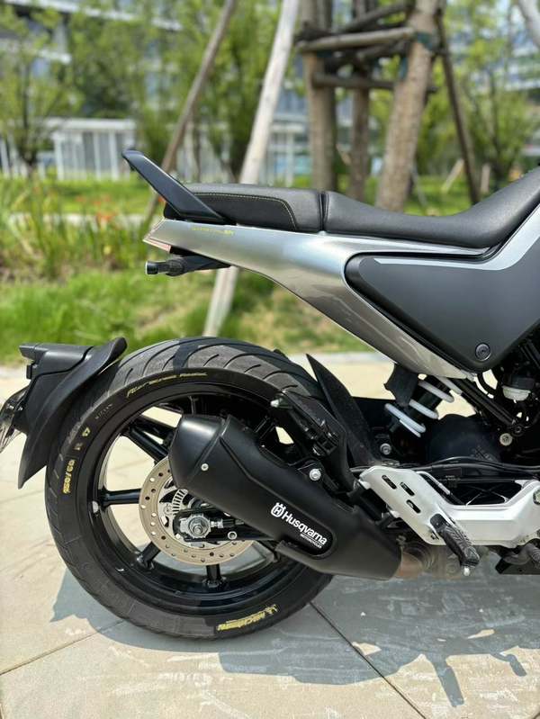 二手HUSQVARNA黑箭 401