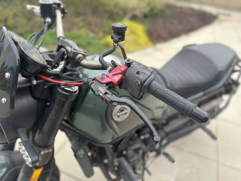 二手贝纳利幼狮 Leoncino 500