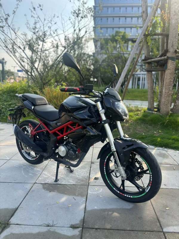 二手贝纳利红宝龙 TNT150i