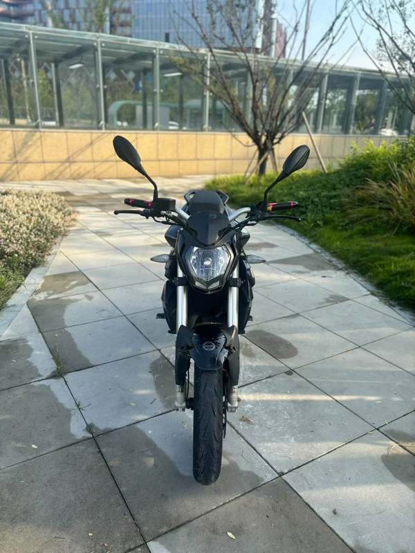 二手贝纳利红宝龙 TNT150i