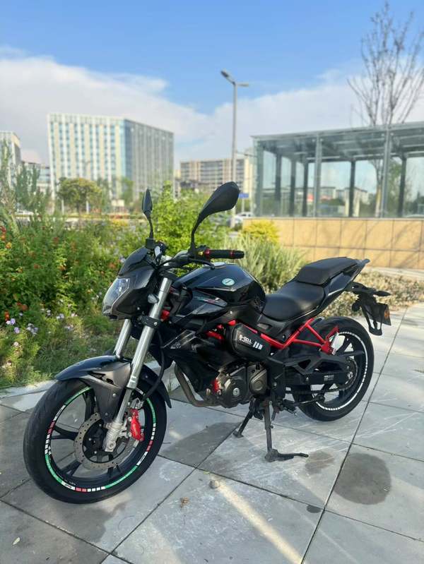 二手贝纳利红宝龙 TNT150i