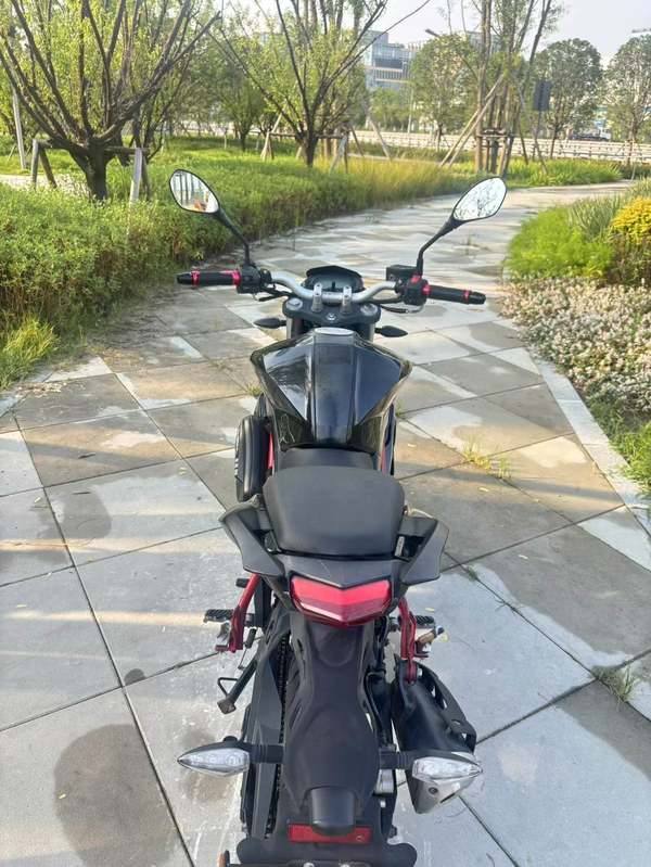 二手贝纳利红宝龙 TNT150i