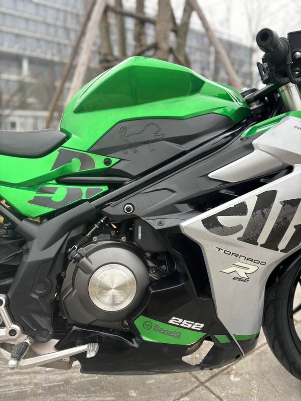 二手贝纳利龙卷风 Tornado 252R