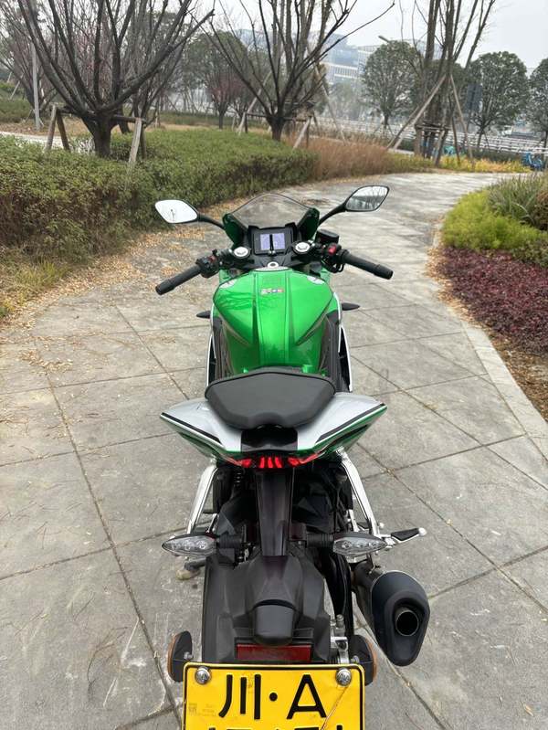 二手贝纳利龙卷风 Tornado 252R