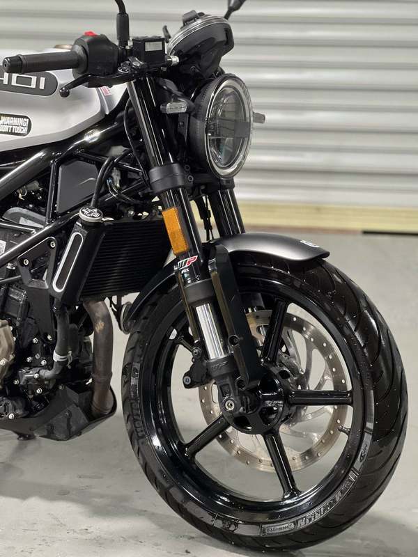 二手HUSQVARNA白箭 401