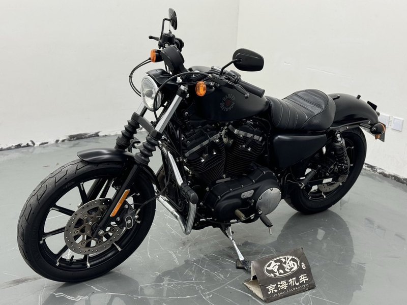 二手哈雷戴维森Iron883 硬汉