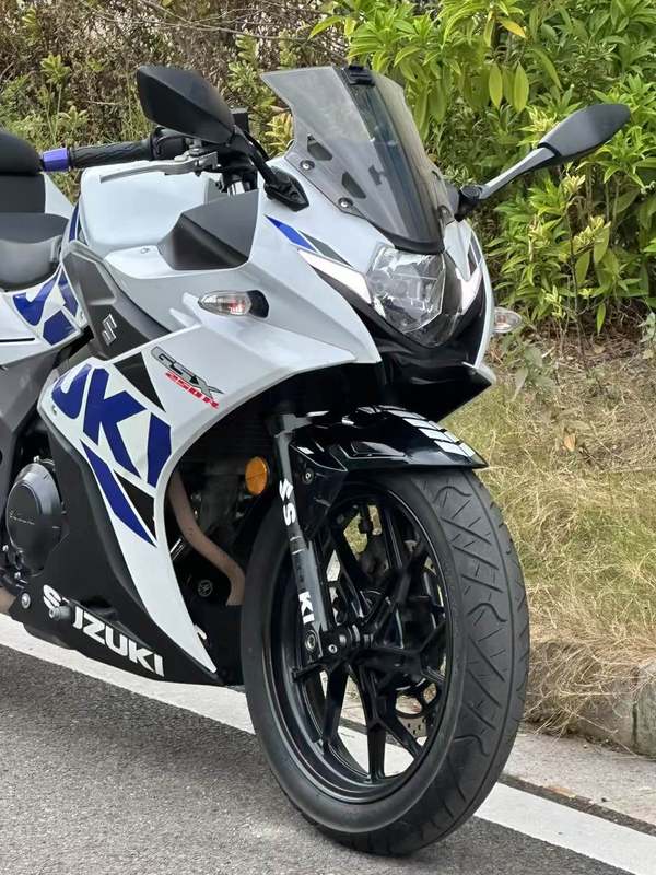 二手豪爵铃木GSX250R