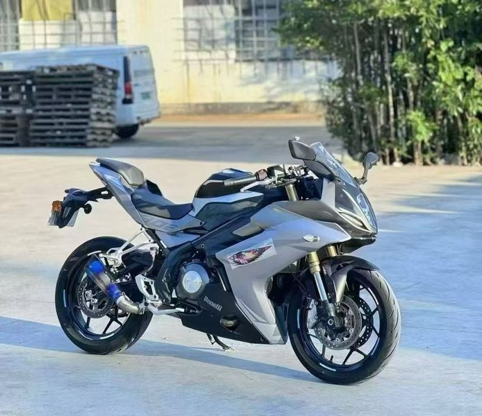 二手贝纳利龙卷风 Tornado 302R