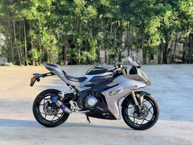 二手贝纳利龙卷风 Tornado 302R
