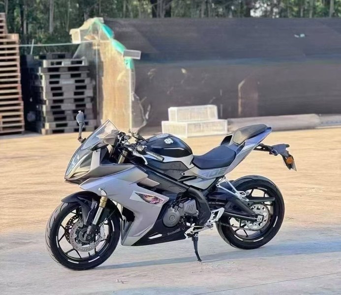 二手贝纳利龙卷风 Tornado 302R