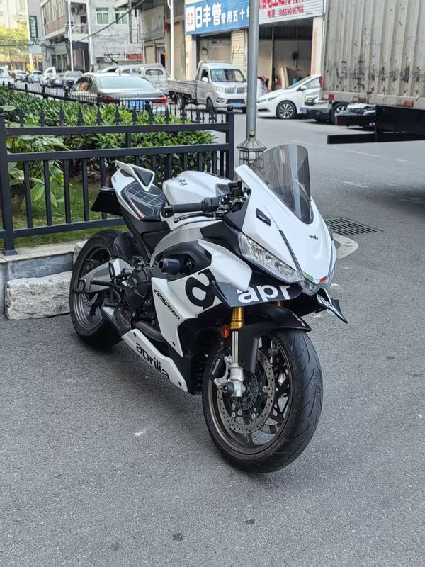 二手阿普利亚RS 660 