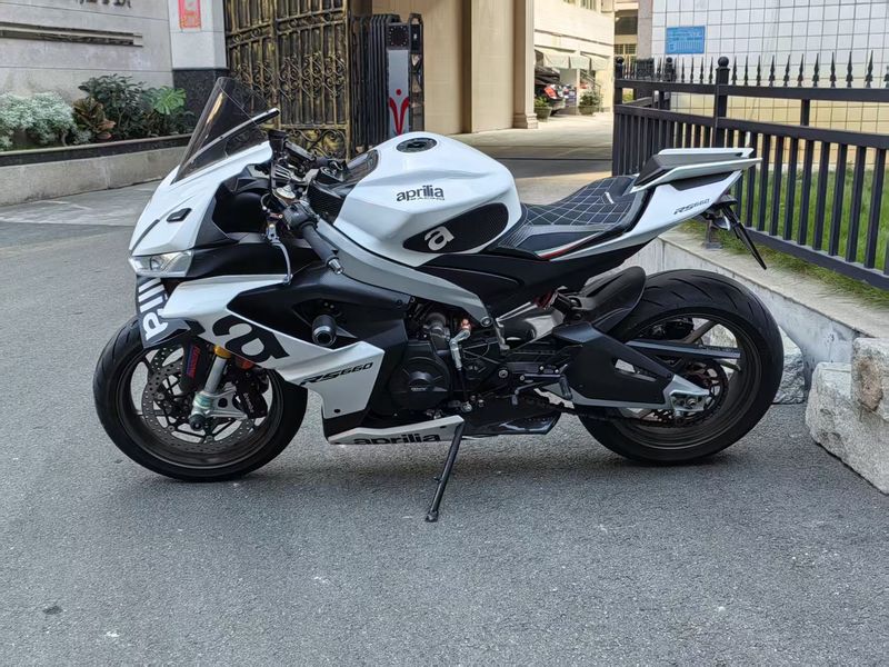 二手阿普利亚RS 660 
