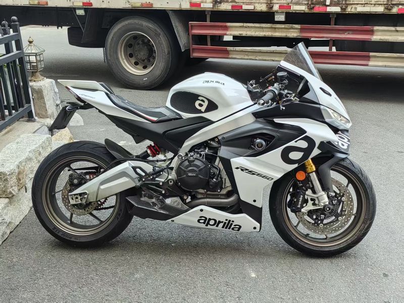二手阿普利亚RS 660 