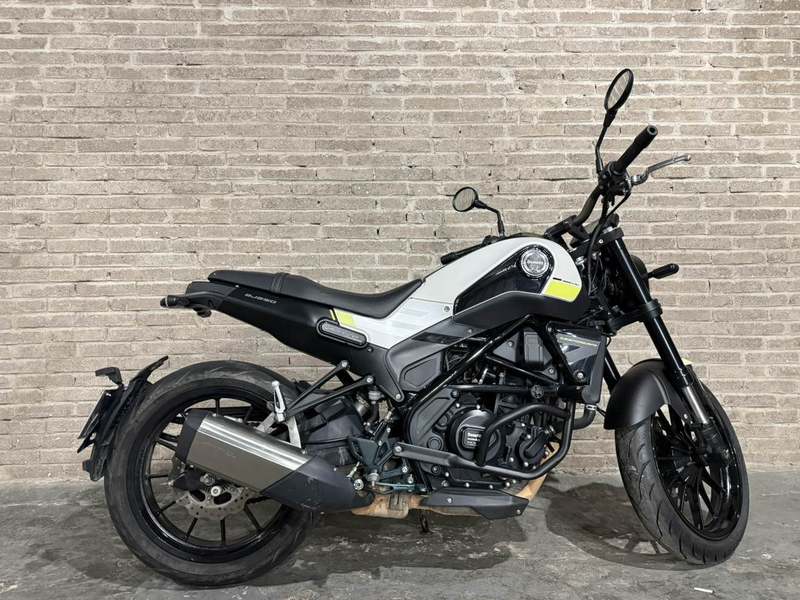 二手贝纳利幼狮 Leoncino 250