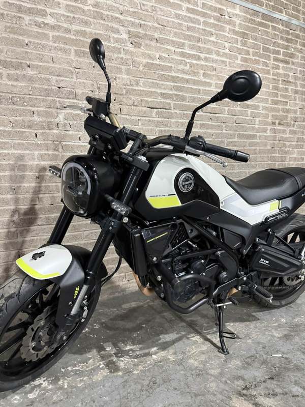 二手贝纳利幼狮 Leoncino 250