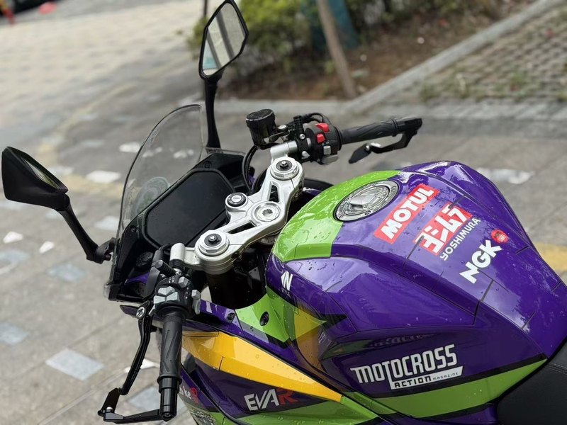 二手贝纳利龙卷风 Tornado 552R