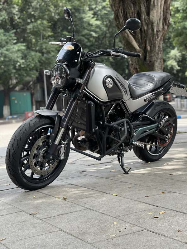 二手贝纳利幼狮 Leoncino 500