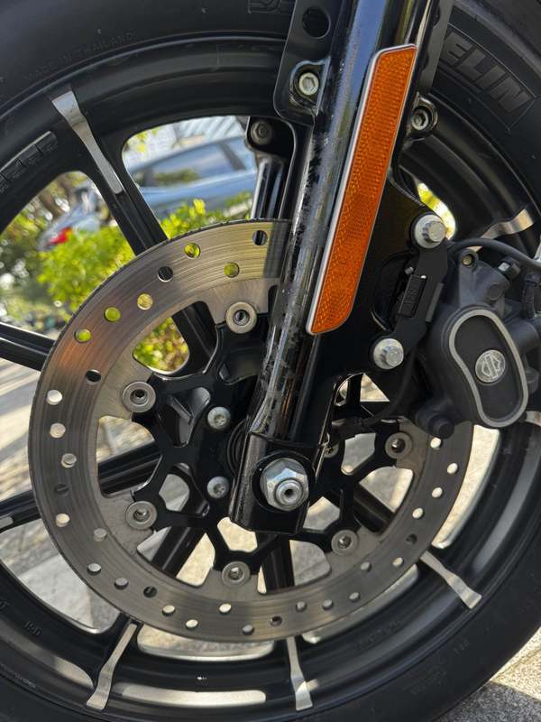 二手哈雷戴维森Iron883 硬汉