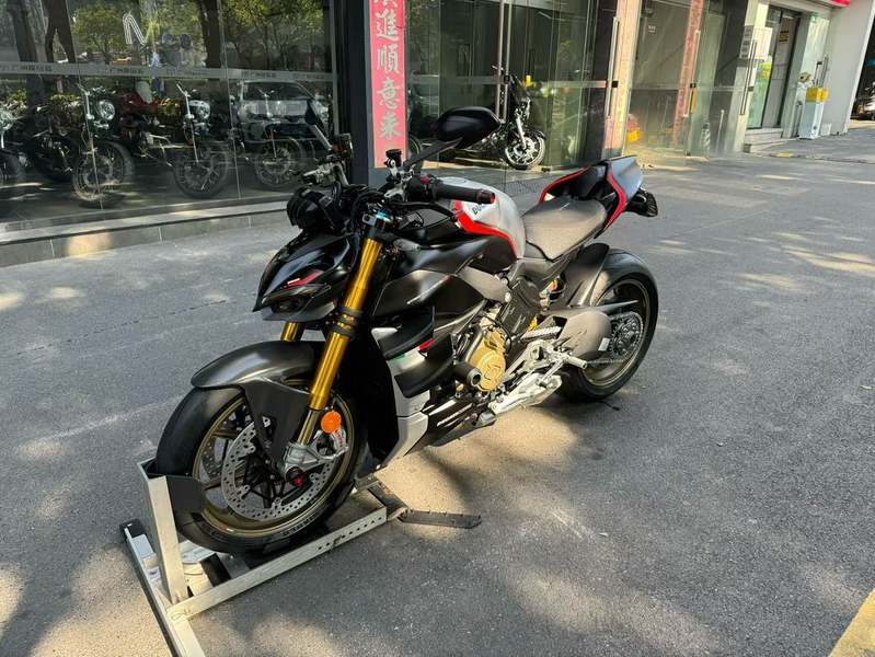 二手杜卡迪Street Fighter V4