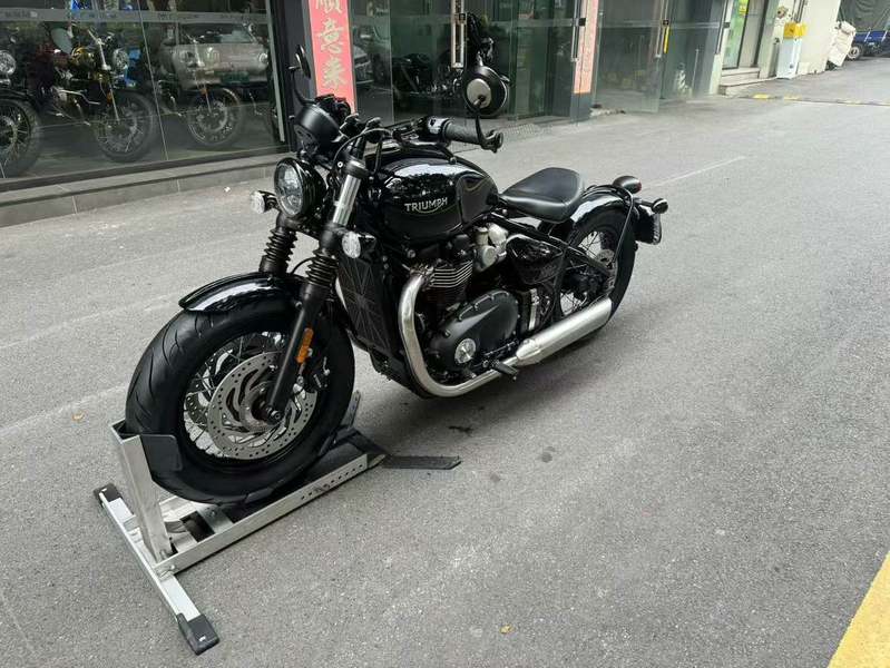 二手凯旋Bonneville Bobber