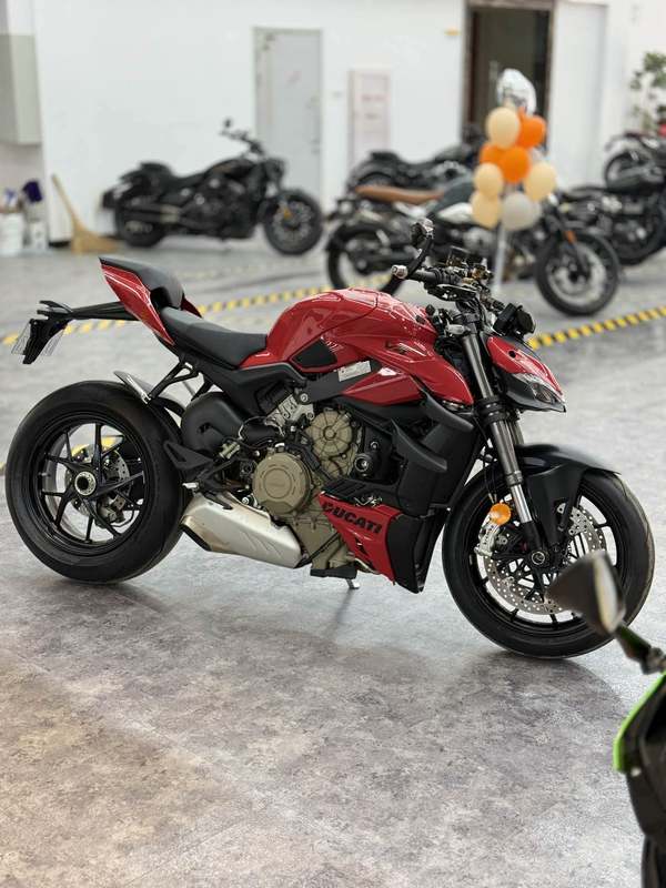 二手杜卡迪Street Fighter V4