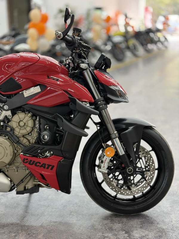 二手杜卡迪Street Fighter V4