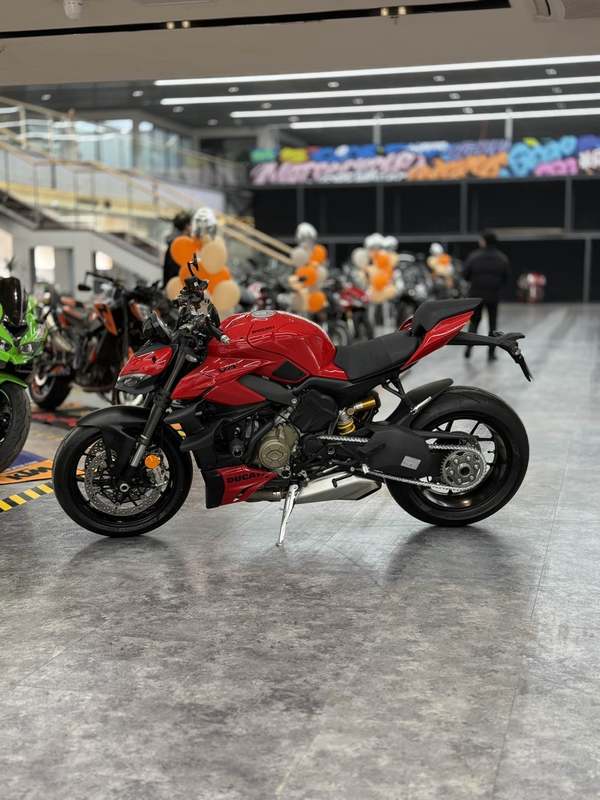 二手杜卡迪Street Fighter V4