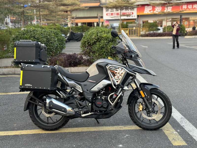 二手五羊本田猛鸷 CB190X