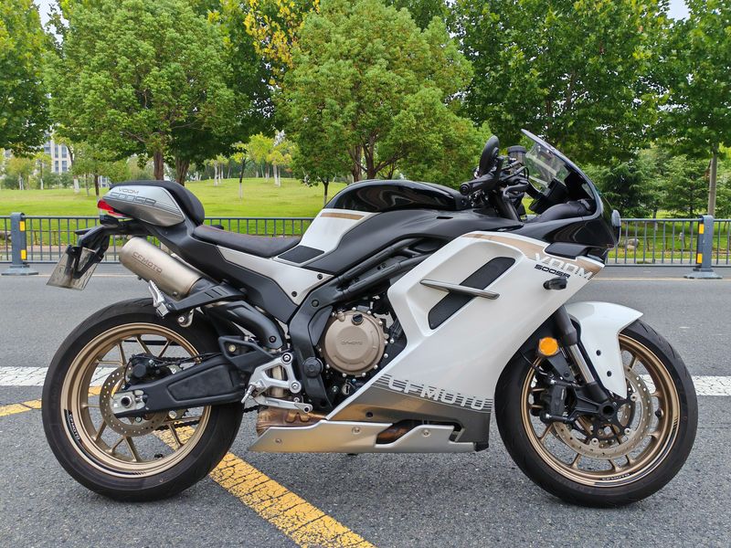 二手春风500SR VOOM