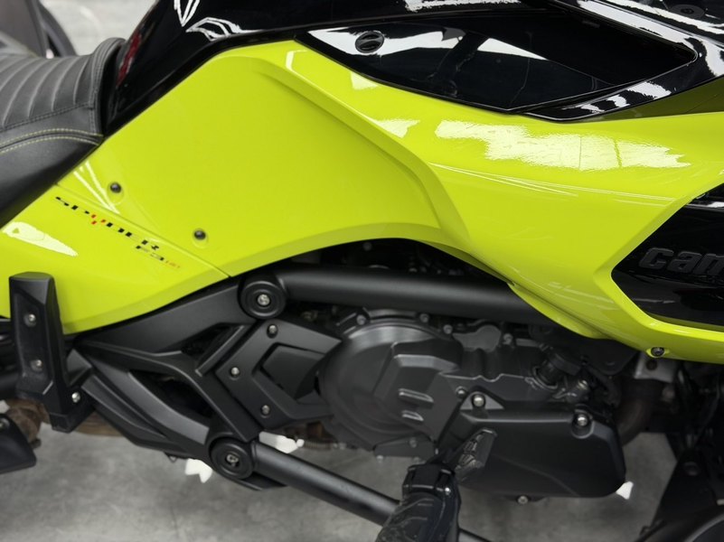 二手庞巴迪Spyder F3 