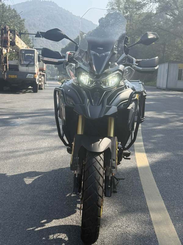 二手贝纳利TRK702