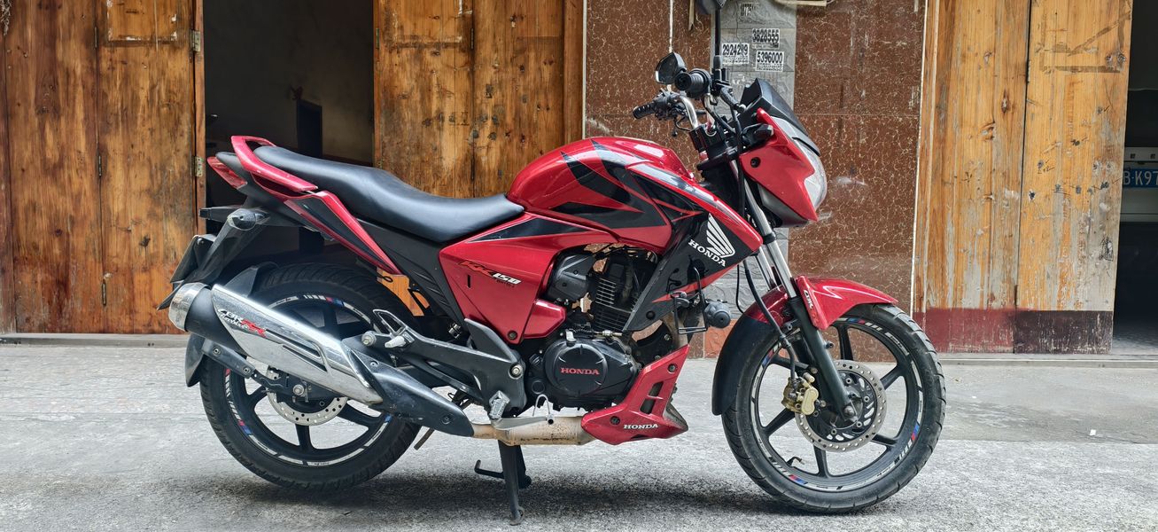 二手五羊本田RR150 幻影