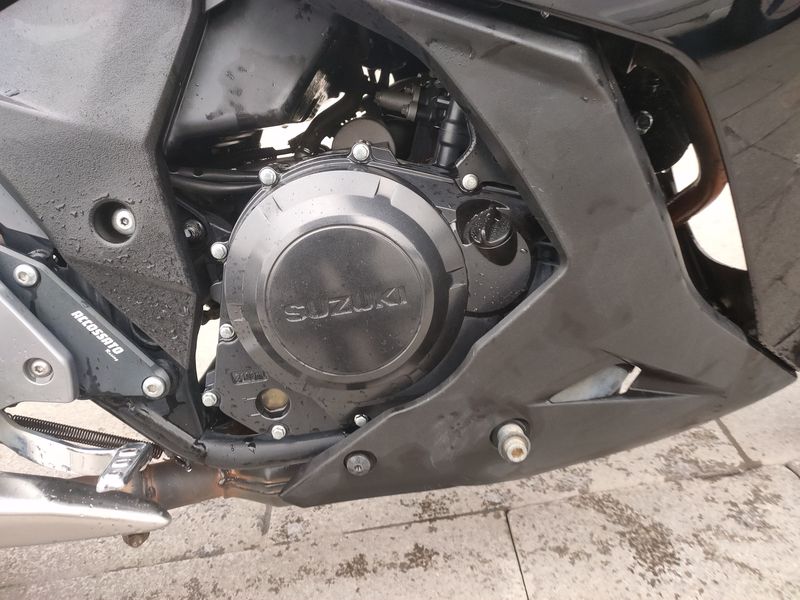 二手豪爵铃木GSX250R