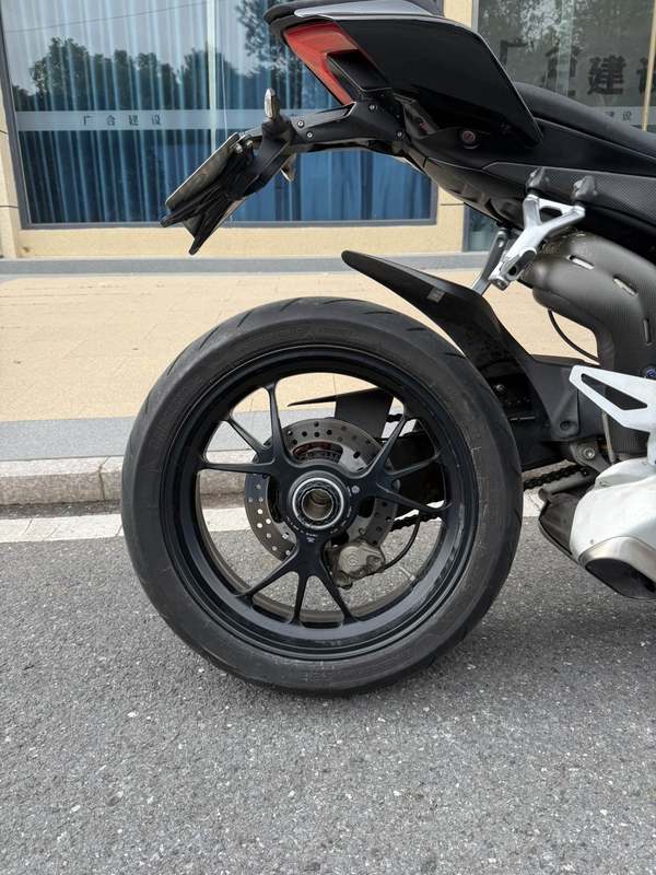 二手杜卡迪Street Fighter V4