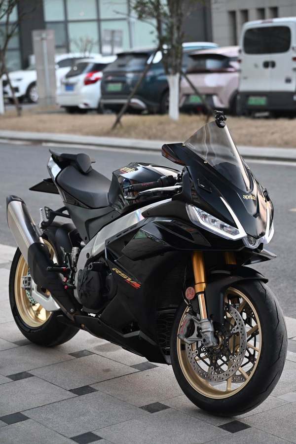 二手阿普利亚RSV4