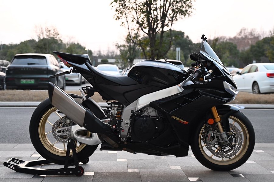 二手阿普利亚RSV4