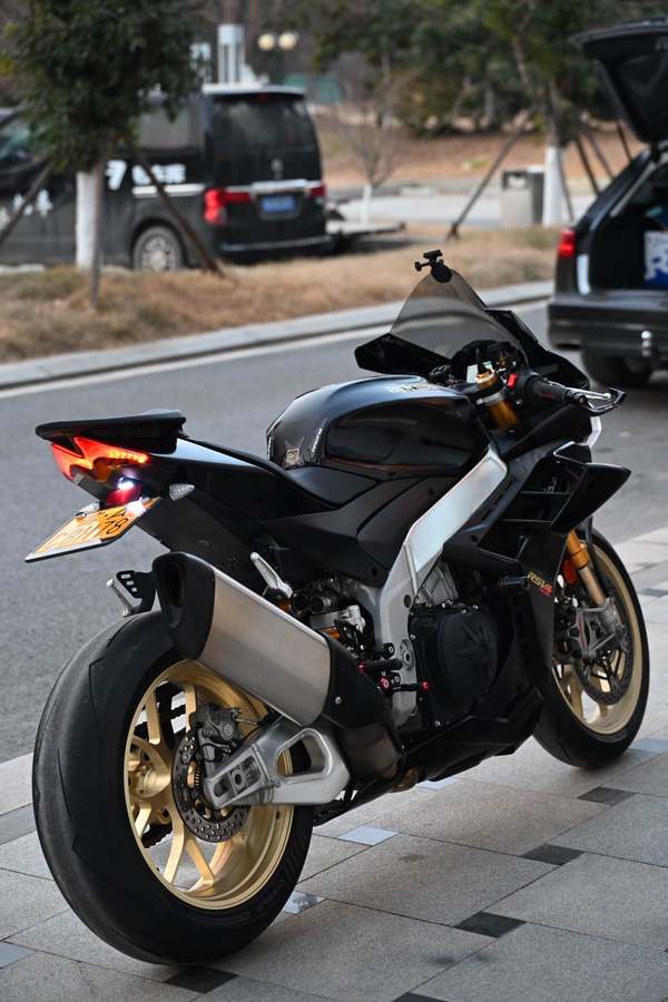 二手阿普利亚RSV4