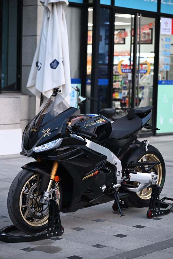 二手阿普利亚RSV4