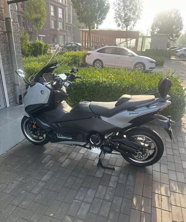 二手雅马哈TMAX
