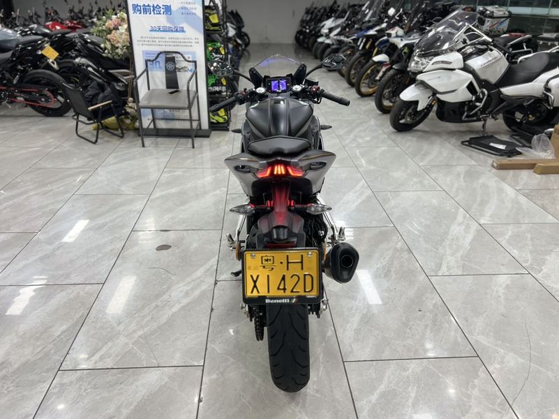 二手贝纳利龙卷风 Tornado 252R