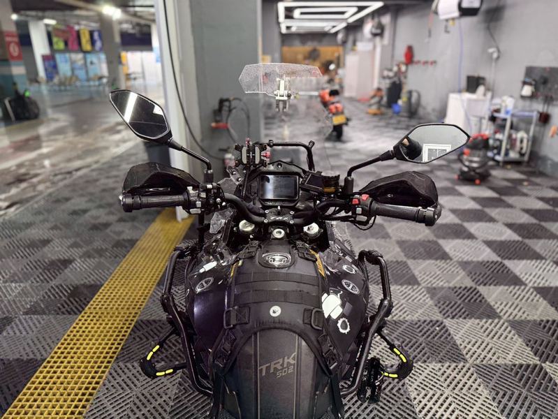 二手贝纳利金鹏 TRK502