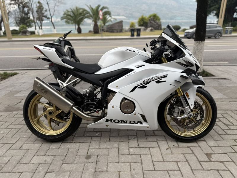 二手张雪机车500RR