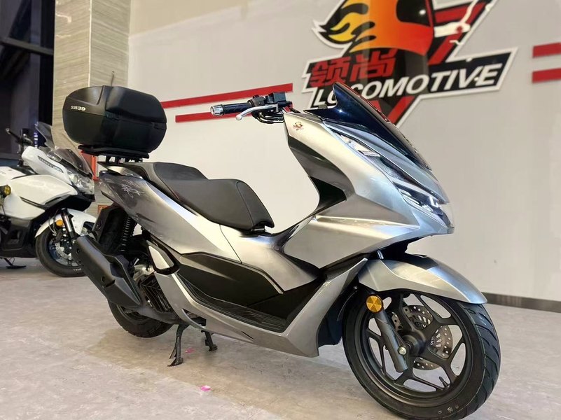 二手五羊本田PCX