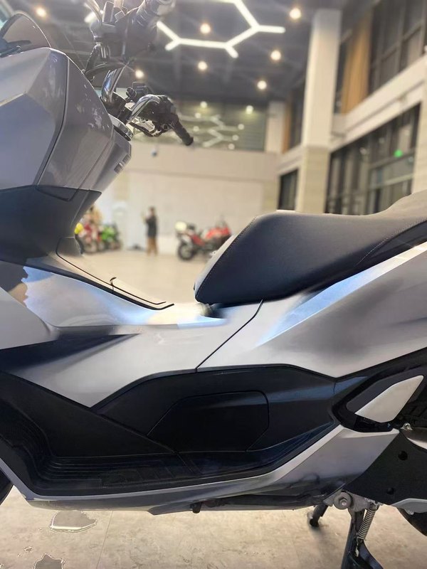 二手五羊本田PCX